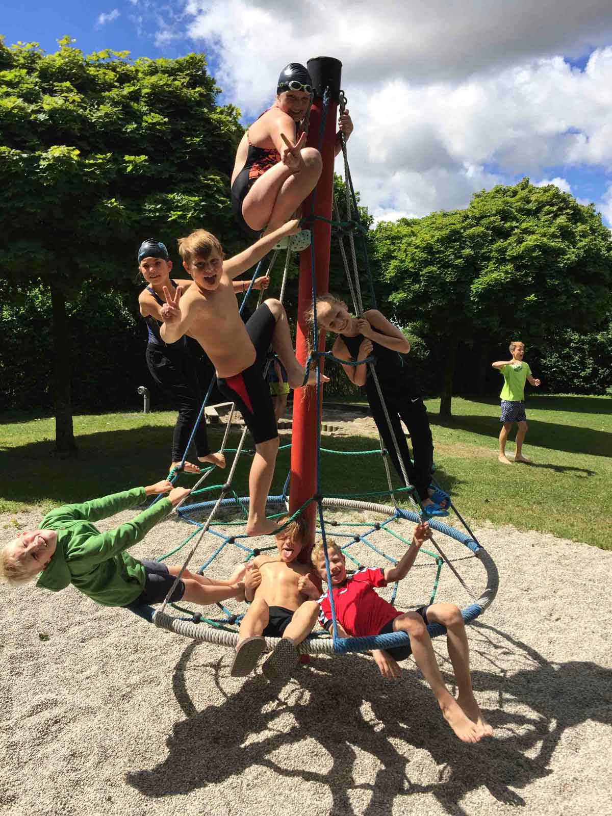 Pokalerfolge und Bestzeiten beim Neufahrner Pokalschwimmen am 01.07.2017